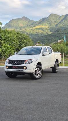 MITSUBISHI L200 TRITON 2.4 16V TURBO DIESEL GL CD 4X4 MANUAL
